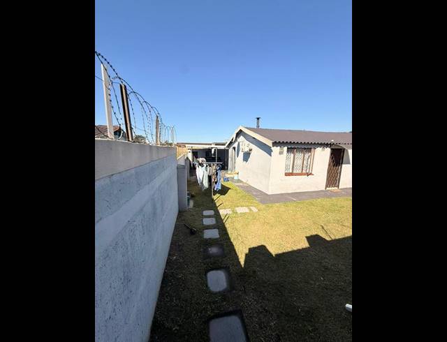 4 BEDROOM HOUSE FOR SALE IN NTUZUMA E
